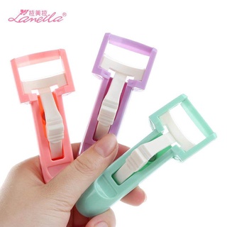 ที่ดัดขนตาพลาสติก Laneila EYELASH CURLER ลดล้างสต๊อก 20 บาท