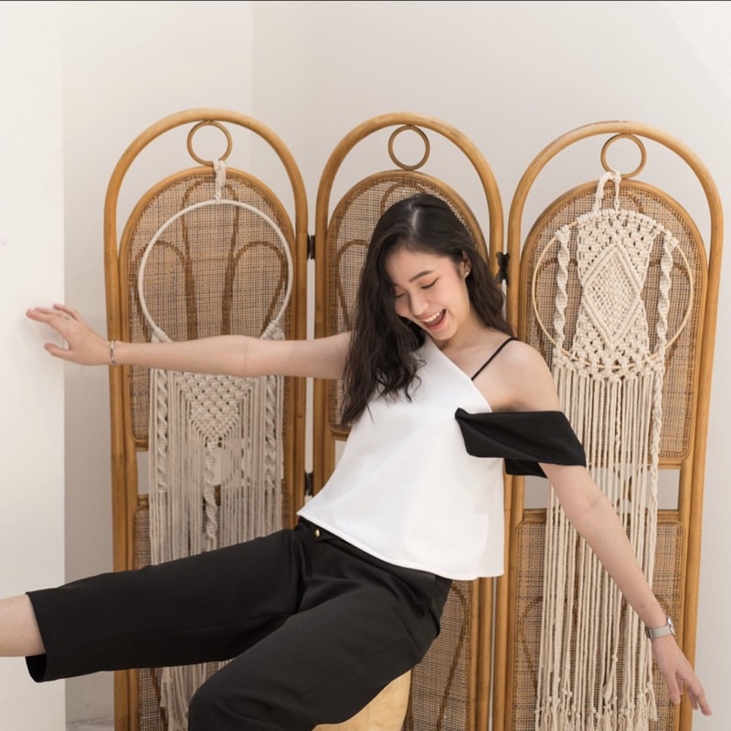 VenusP. Luna top. สายไหล่เดียว