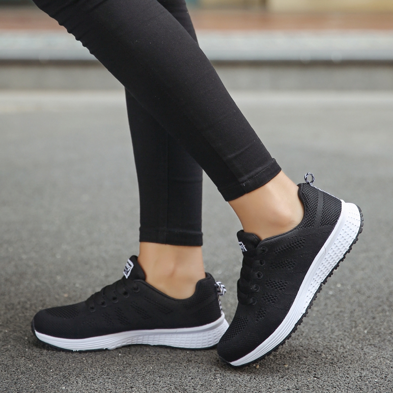 35-44 ผู้หญิงรองเท้าสีดำ ผ้าใบ แบบสลิป-ออนรองเท้า ลำลอง สีขาว