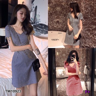 MF10923🍓
Dress เดรสผ้าทอลายสก็อตแขนสั้น ทรงสวย ลายสก็อตใส่ยังไงก็น่ารักค่า มีวิปหลังน๊าา พร้อมส่ง