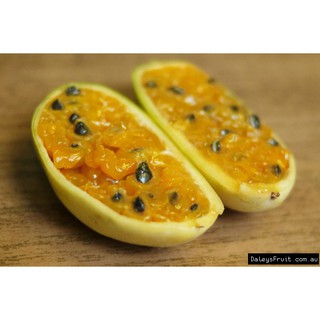 5 เมล็ด เสาวรสกล้วย - Banana Passionfruit