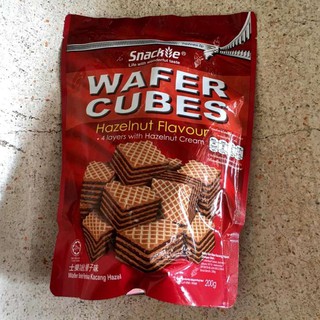 [2 ห่อ] สแนคกี้ เวเฟอร์แท่งไส้ครีมรสเฮเซลนัท wafer cubes Hzelnut Flavour