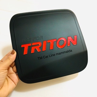 ไทรทัน triton 2018-2020 รุ่น4ประตู ครอบฝาถังน้ำ สีดำโลโก้แดง