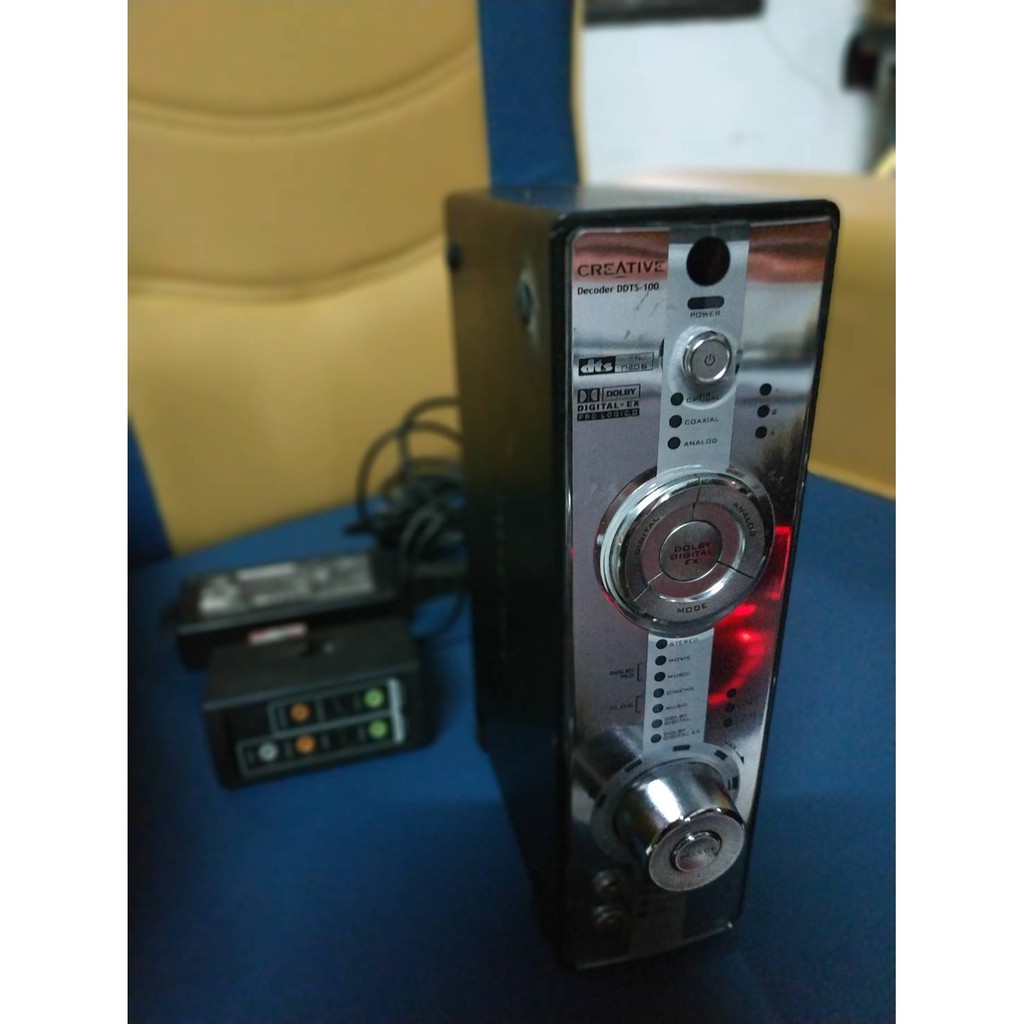 Creative ddts-100 ตัวถอดรหัส ทำหน้าที่คล้าย DAC สลับลำโพง ที่ input จากเครื่อเกม คอมฯลฯ