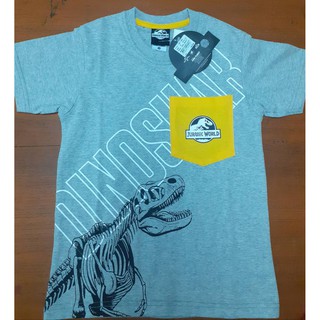 เสื้อคอกลม Jurassic World กระเป๋าหน้า