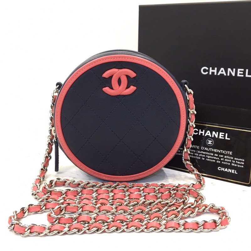 Chanel Round Clutch With Chain Holo27 สีสวย สภาพดีงาม นน.เบานะคะ แนะนำเลยค่ะ