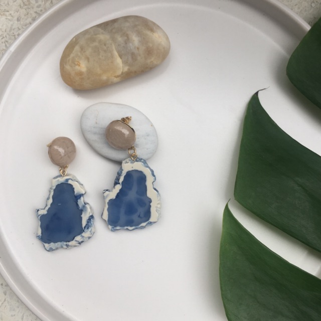 Marble irregular acyclic resin earring