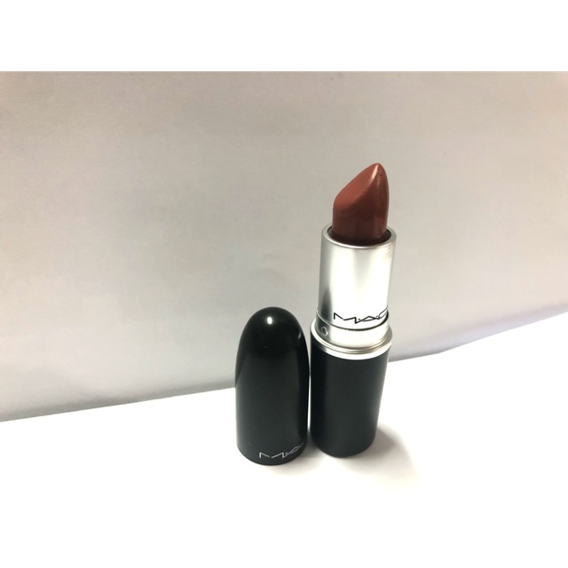 MAC LIPSTICK MATTE สี TAUPE ใช้สองครั้ง