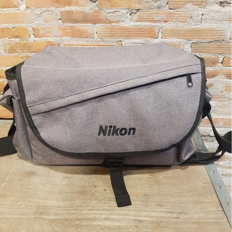 กระเป๋ากล้อง Nikon (ของแท้มือสอง)
