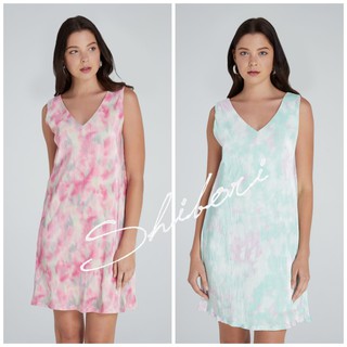 Shibori Dress เดรสคอวี ลายมัดย้อม