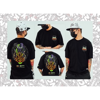 อะนิเมะทางกฎหมาย Tee / HGHMNDS x NCKATMTC - งูโบราณ d-+