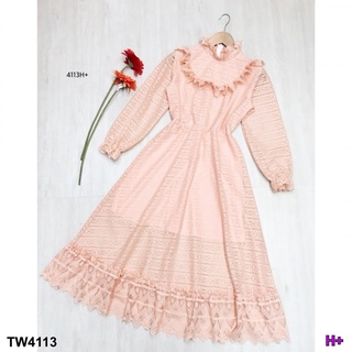 👗Pfashion [ส่งไว!!🚛] P4113 แม็กซี่เดรสลูกไม้คอระบาย ruffled neck lace maxi dress