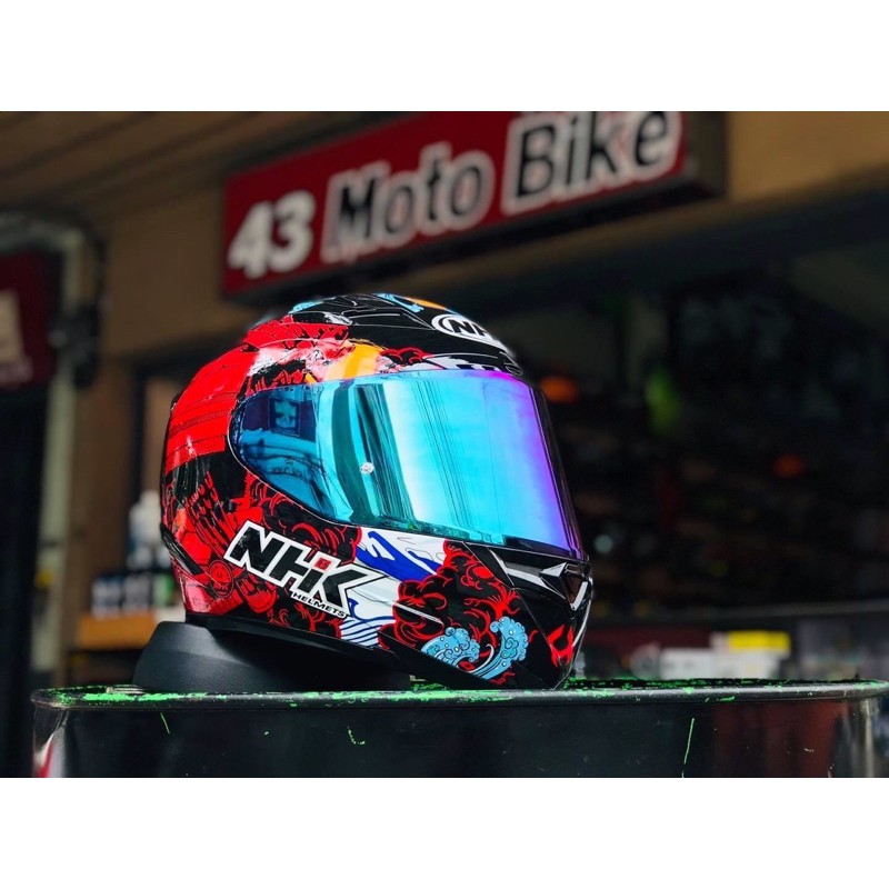 หมวกกันน็อคNHKลายซามูไร