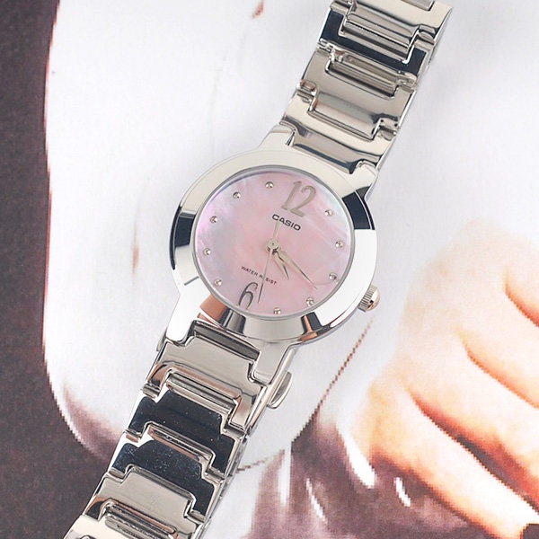 นาฬิกา Casio  LTP-1191A-4A1 ข้อมือผู้หญิง สายสแตนเลส หน้าปัดมุกสีชมพูสุดหรู ของแท้ 100% รับประกันสินค้า 1 ปี