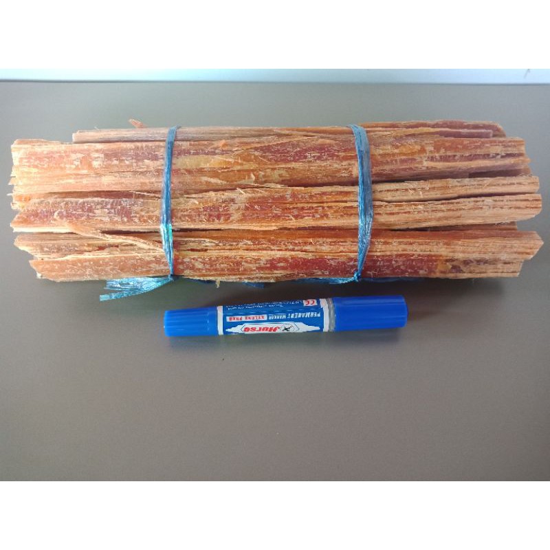 ไม้สนเกี๊ยะ สำหรับจุดเป็นเชื้อไฟ (Pine Firewood )นำ้หนักมัดละ 500  กรัม