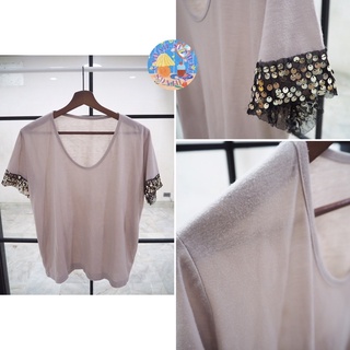 ✨ เสื้อสีเบจแต่งเลื่อมปลายแขน