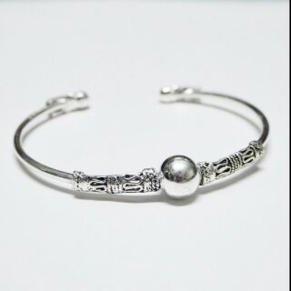 Silver Bangle with 1 silver mini ball (No.405)