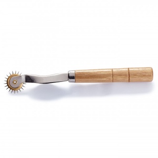 Prym Tracing wheel wood handle with steel teeth / ลูกกลิ้งกดรอยแบบหัวเข็ม แบรนด์ Prym จากประเทศเยอรมนี (G611277)