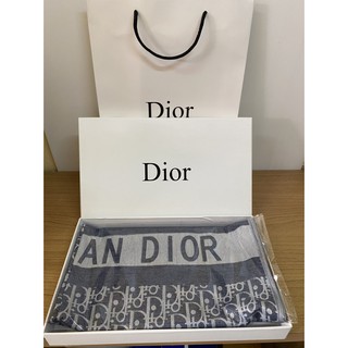 ผ้าพันคอ ผ้าคุมไหล่ Dior สีเทา 70*180 CM ( มีกล่อง+ถุงกระดาษ ) D-101