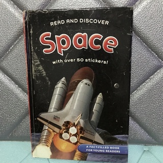 READ AND DISCOVER Space with over 50 stickers !ปกแข็ง