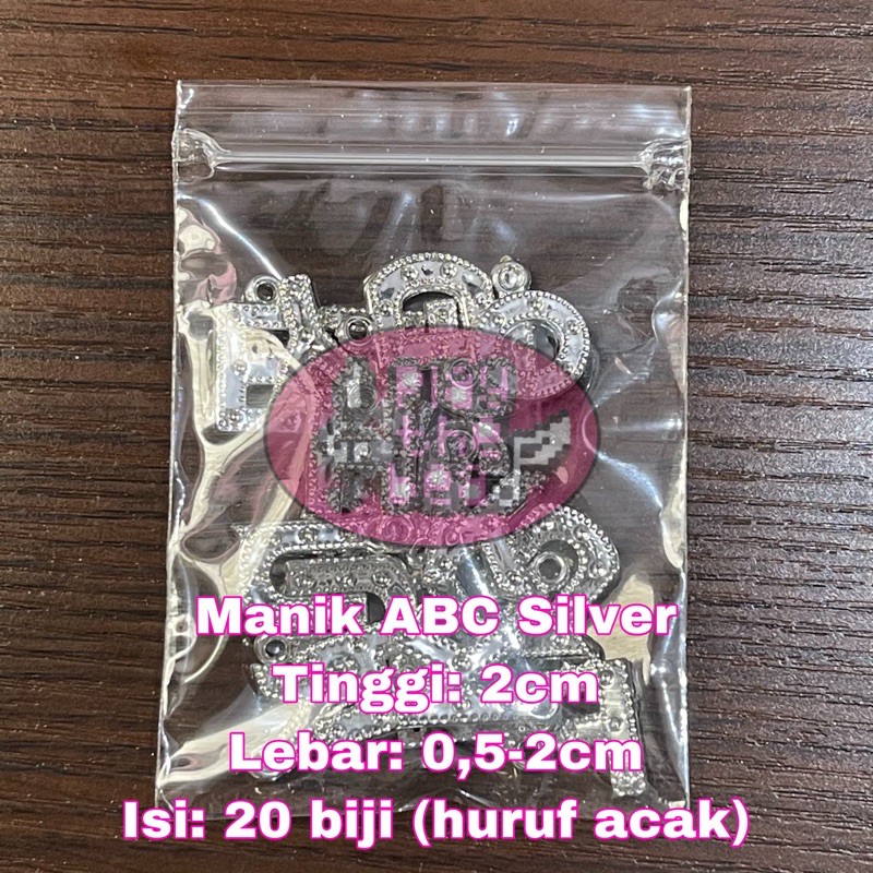 ABC Letter Light Charm. ลูกปัดเงิน ABC ตัวอักษรพาสเทล ตัวอักษรสุ่ม