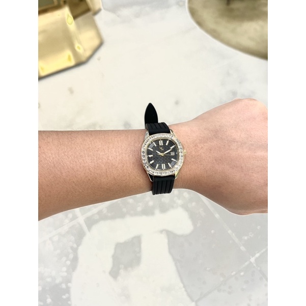 นาฬิกาLynของแท้100%LADYราคา2,790บาท สีดำหน้าปัดทองรุ่นตามหา