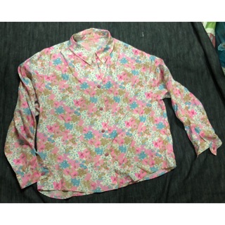 เสื้อวินเทจลายดอกสีชมพูนีออน ผ้าลื่นๆ อก40 ราคา40 ส่งฟรี