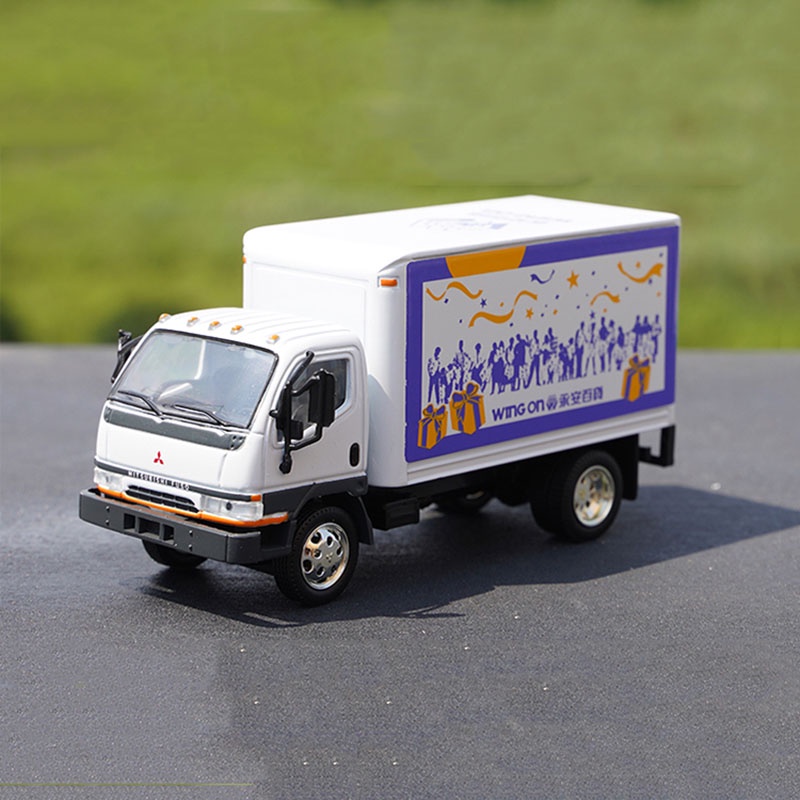 153-scale-mitsubishi-fuso-van-hong-kong-truck-advertising-car