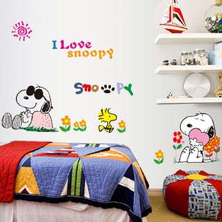 AY7138 สติ๊กเกอร์ติดผนัง สติ๊กเกอร์ติดผนังห้องนอน รุ่น Snoopy (Wall Sticker)