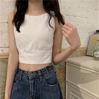 ꒰ พร้อมส่ง ขาว ꒱🍒 MUST HAVE | ครอปเสื้อกล้ามทรงสว ใส่แล้วไม่ดูตัน เน้นสัดส่วน มีซับในฟองน้ำบุให้อย่างดี ไม่ต้องใส่ชั้นใน