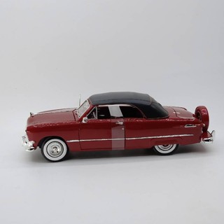 รถโมเดล 1950 Ford สีแดง สเกล 1:18  Maisto 31681 ประตูรถเปิดได้จริง