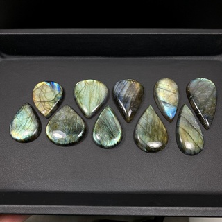 หินลาบราโดไรท์ เจียรทรงหลังเบี้ย (Labradorite Cabochon) Pear Shape#2