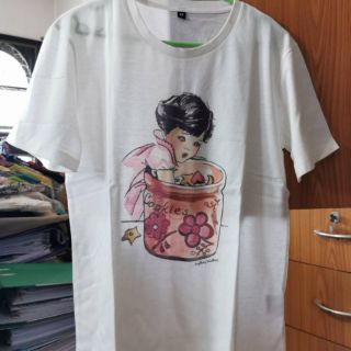 เสื้อยืด Unisex ลายเด็กล้วงคุ๊กกี้