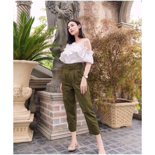 TW11799 Set 3 ชิ้น เสื้อไหล่เดี่ยวระบายผ้าโฟร์เวย์ มาพร้อมกางเกง เอวสม็อคหลัง ผ้าซาร่า มีเข็มขัด มีกระเป๋าล้วง 2 ข้าง