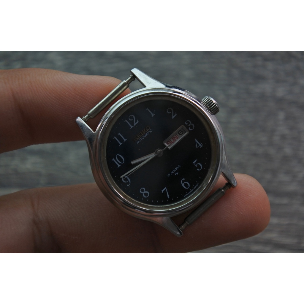 นาฬิกา Vintage มือสองญี่ปุ่น Seiko  ระบบ Automatic 17jewels Black Dial Day Date หน้าปัด 31mm สภาพดี