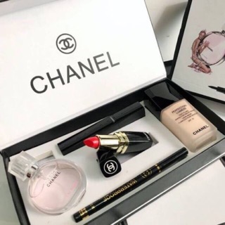 🔥พร้อมส่งค่ะ🔥เซ็ต5ชิ้นCHANEL เซตน้ำหอม + ลิปสติก + ครีมรองพื้น 30ml+ มาสคาร่า + อายไลน์เนอร์ Chanel 5 in 1