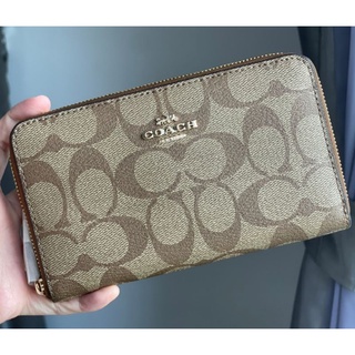 พร้อมส่ง  Coach กระเป๋าสตางค์หลากสี ขนาดกลาง มีคลิป