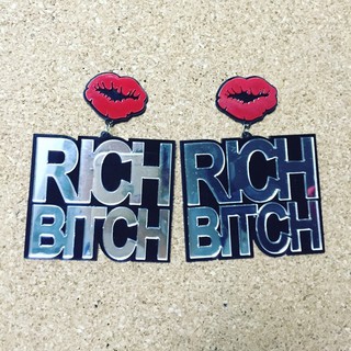 💋RICH BITCH Earring❤️