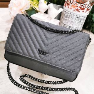 VICTORIAS SECRET Quilted Chain Crossbody Sling Bag กระเป๋าสะพาย