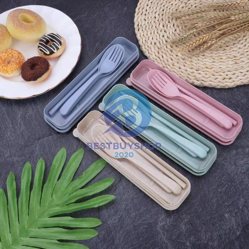 Queen ชุดช้อนส้อม+ตะเกียบ พร้อมกล่อง ใส่ขนาดพกพา แบบพกพา มี 4 สีให้เลือก A67 bb99