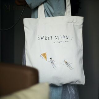 [พร้อมส่ง📌]กระเป๋าสะพายข้าง SWEET MOON 🌜