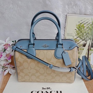 Coach ทรงหมอน9”