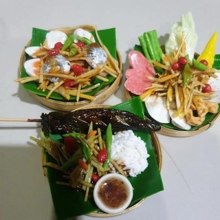 งานปั้นชุดส้มตำต่างๆ มีตำหอยแคลง/ตำปลาร้าเสริฟพร้อมปลาดุกย่าง/ตำถาดใแหนมหมูยอ