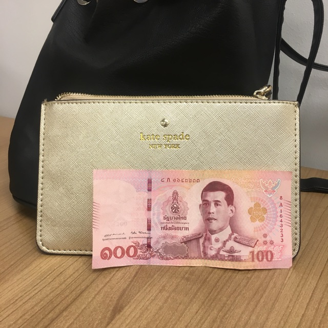 มาแล้วค่าาา Kate Spade กระเป๋าคล้องมือ