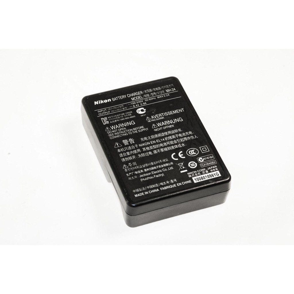 แท่นชาร์จของแท้ มือ 2 Nikon MH-24 for  D5300 D5200 D5100 D3300 D3200 D3100  D5500 P7000 Df ฯลฯ มือสอ