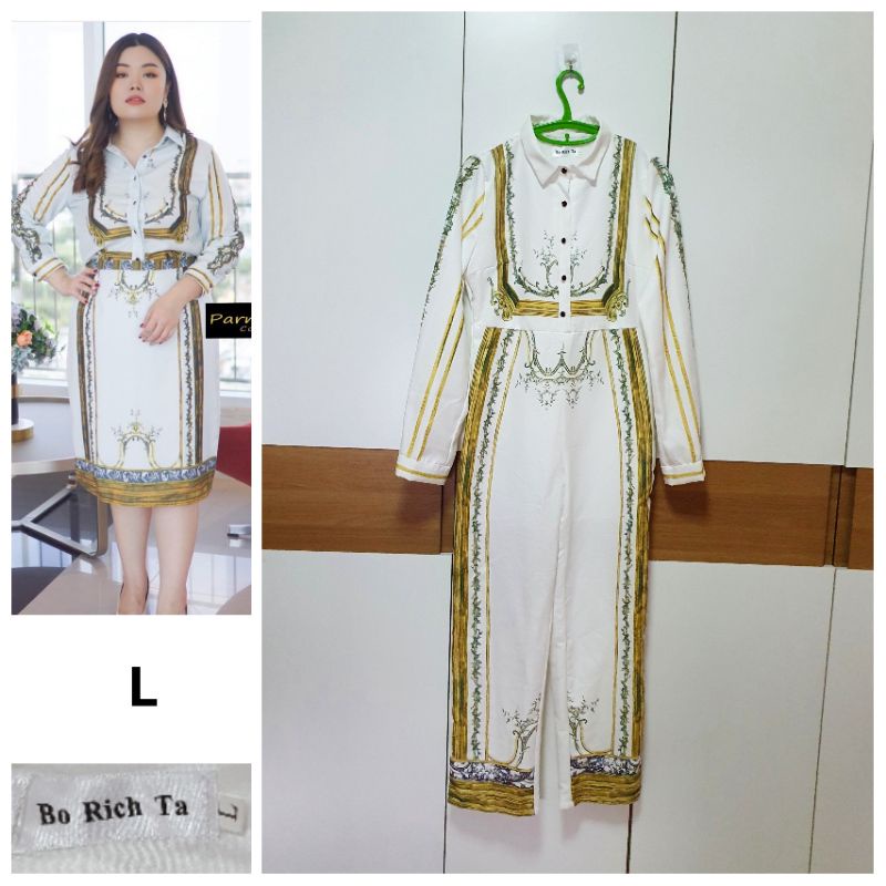 🔴Sold🔴จั้มสูทขายาวคอปกสีขาวลายเวอซาเช่ทอง ป้าย Bo Rich Ta มือ1