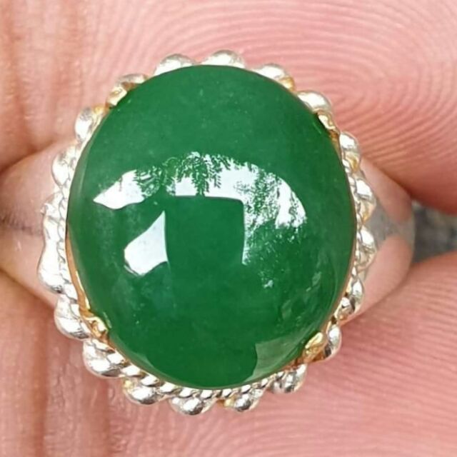 แหวนหยกพม่าเขียวจักรพรรดิ