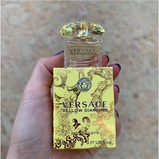 น้ำหอมขวดจิ๋ว Versace Yellow Diamond EDT…..