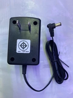 FUJIW อะแดปเตอร์ 9V. 500-800MA กล่องสีเทา -ใน +นอก แจ๊คขอบนอก5.5 รูใน2.1