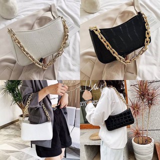 Korean style bag กระเป๋าหนัง PU สี่เหลี่ยม ปั้มลายCroco กระเป๋าสะพายข้าง กระเป๋าถือ แฟชั่น เกาหลี พรีเมียม สวย ขายดี hot